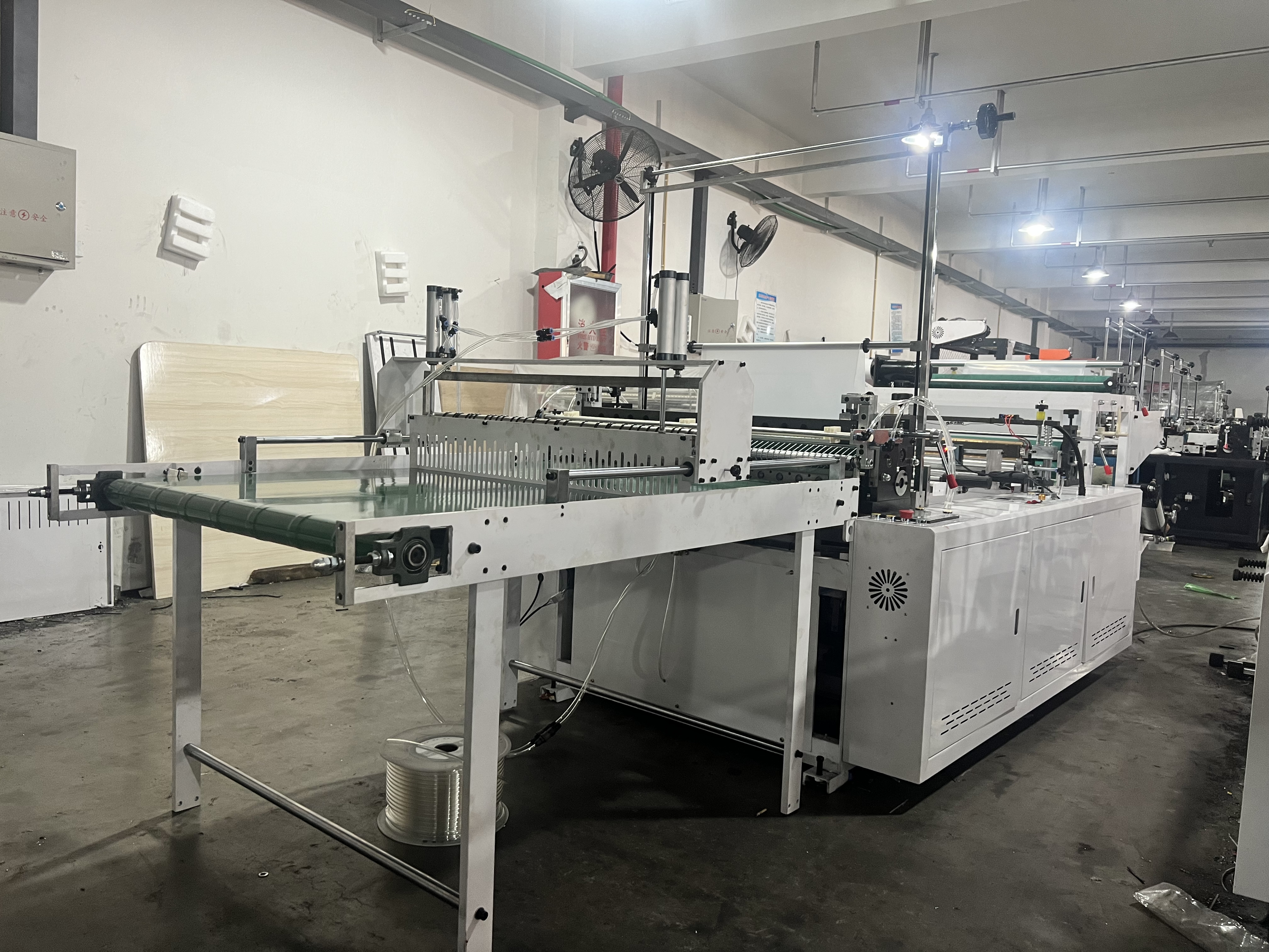 PE Non Stretch Bottom Heat Sealing And Cold Cutting Thick Bag Making Machine 