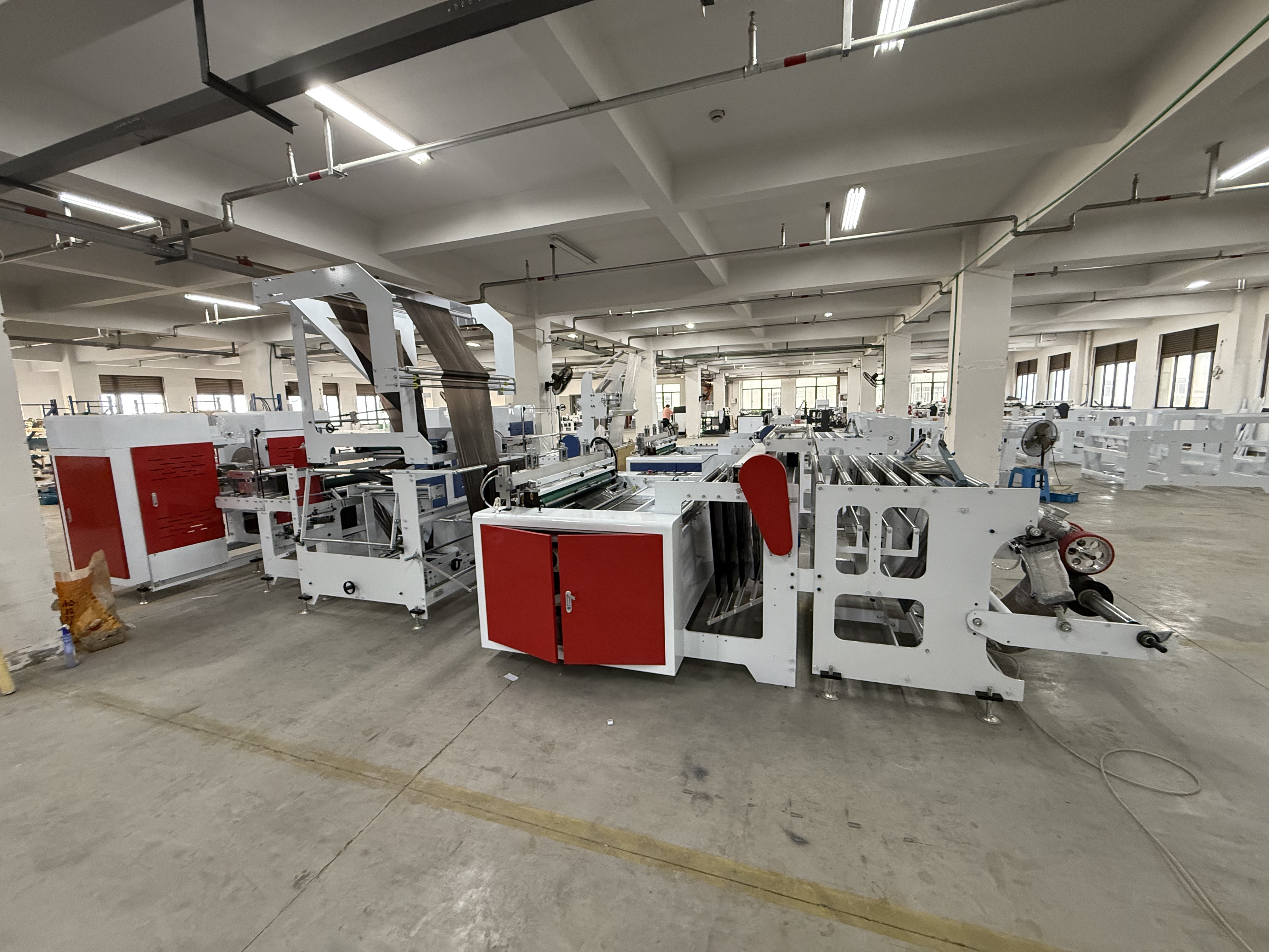 Automatic Double V Folding Garbage Rolling Bag Making Machine