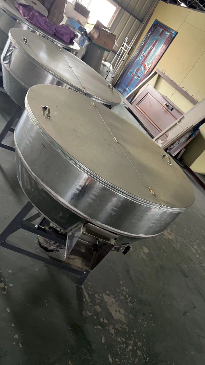 mixer for plastic pellets