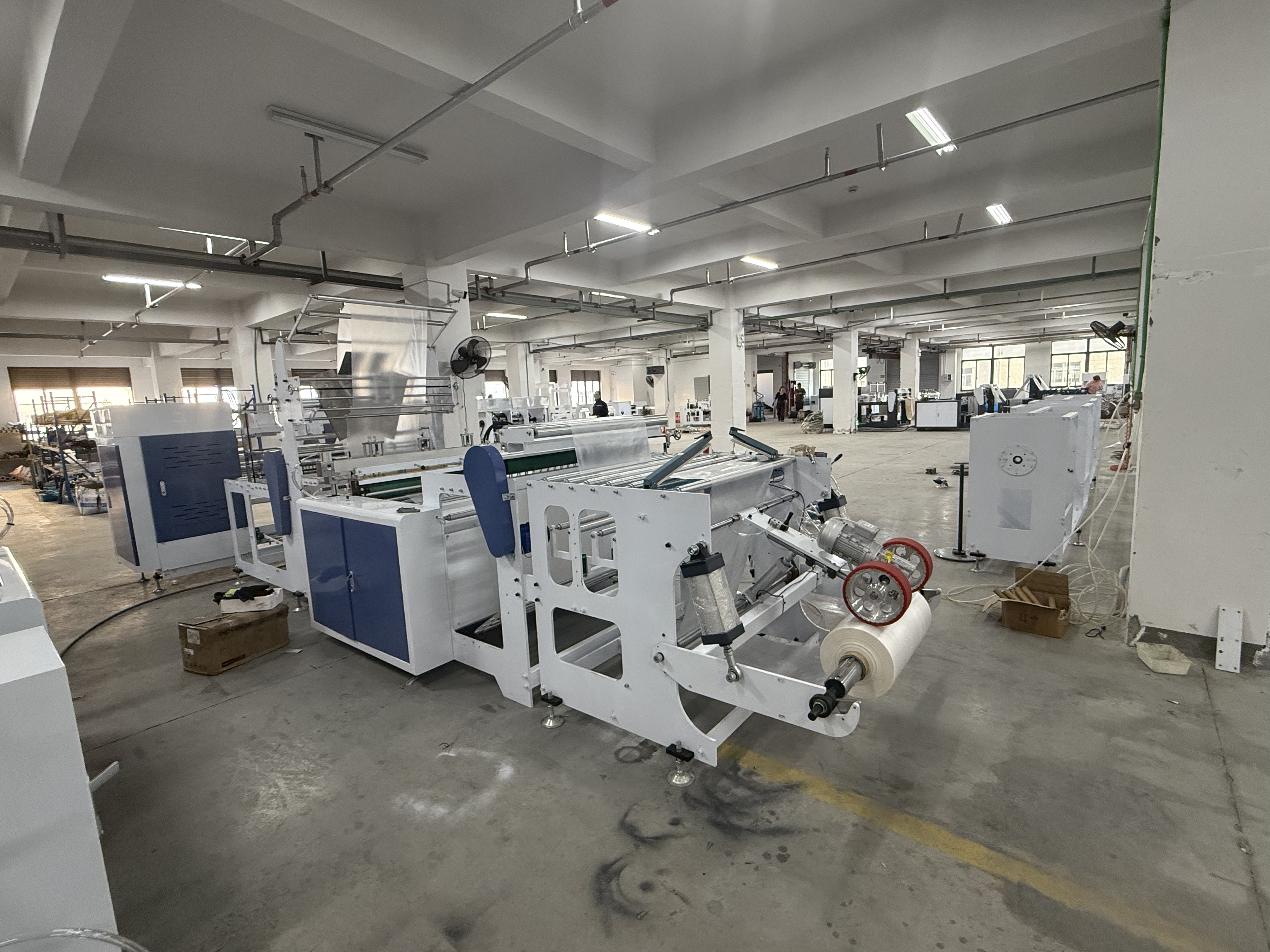 Automatic Double C Folding Garbage roll to roll Bag Making Machine