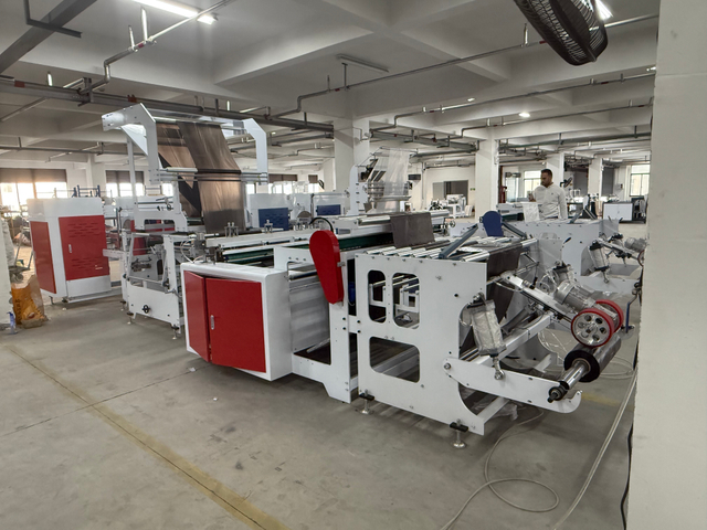 Automatic Double V Folding Garbage Rolling Bag Making Machine